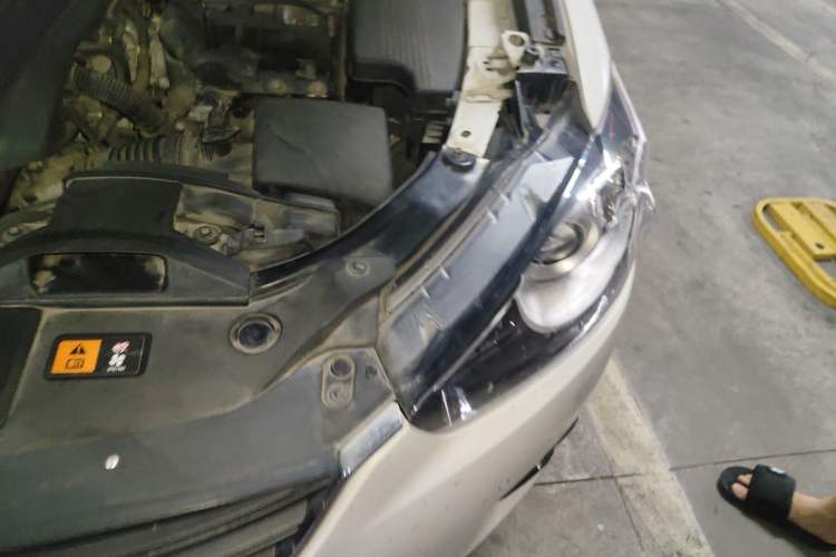 Used Mazda CX-5 2015 2.0L Automatic Two-Wheel Drive Urban Version Engine Bay Left