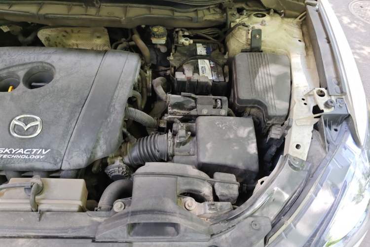 Used Mazda CX-5 2015 2.0L Automatic Two-Wheel Drive Urban Version Engine Bay Left