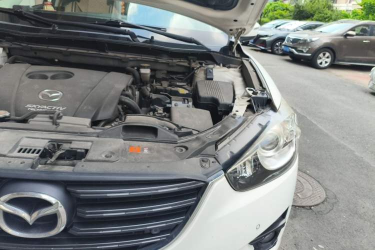 Used Mazda CX-5 2015 2.0L Automatic Two-Wheel Drive Urban Version Engine Bay Left