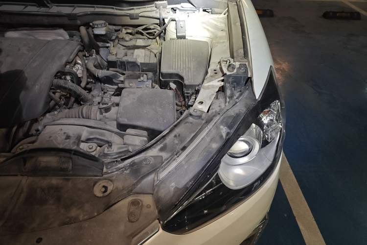 Used Mazda CX-5 2015 2.0L Automatic Two-Wheel Drive Urban Version Engine Bay Left