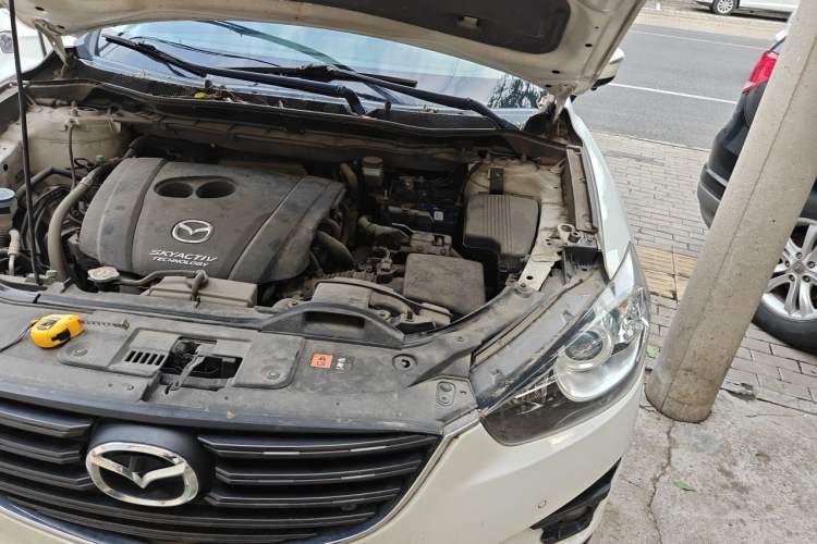 Used Mazda CX-5 2015 2.0L Automatic Two-Wheel Drive Urban Version Engine Bay Left