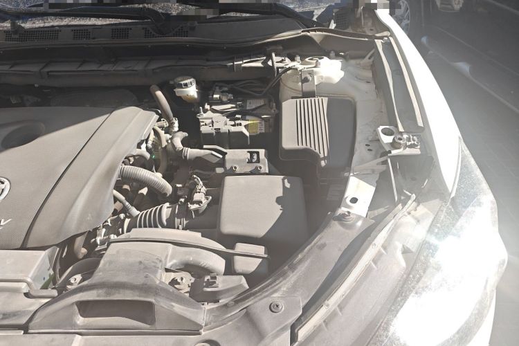 Used Mazda CX-5 2015 2.0L Automatic Two-Wheel Drive Urban Version Engine Bay Left