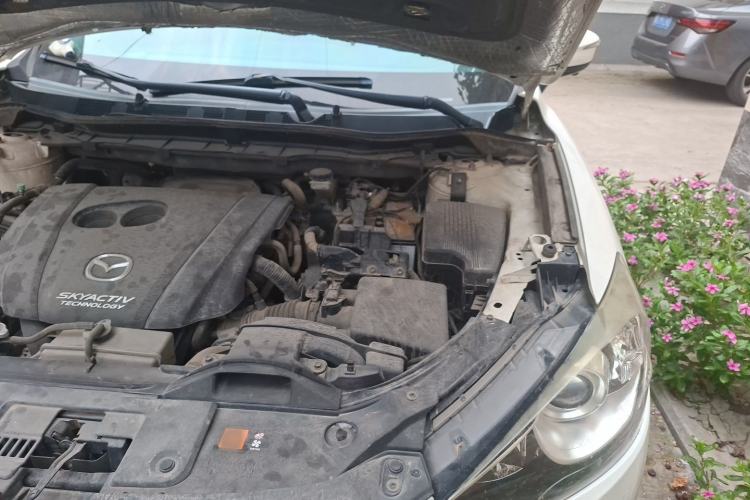 Used Mazda CX-5 2015 2.0L Automatic Two-Wheel Drive Urban Version Engine Bay Left