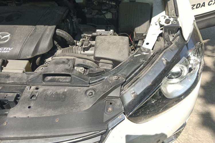 Used Mazda CX-5 2015 2.0L Automatic Two-Wheel Drive Urban Version Engine Bay Left
