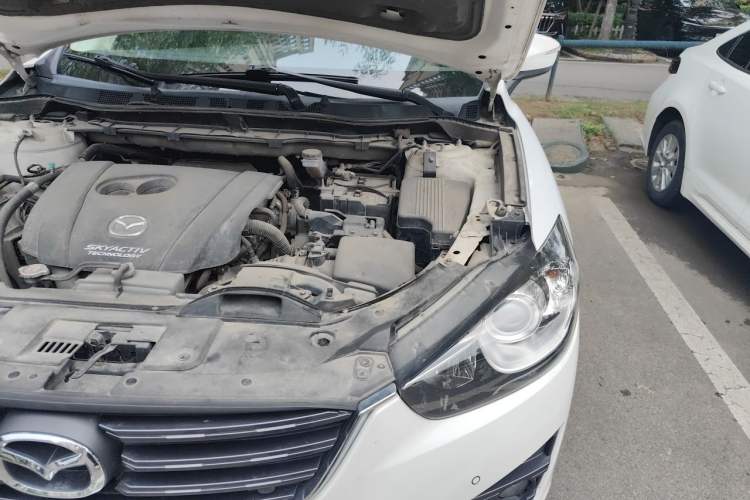 Used Mazda CX-5 2015 2.0L Automatic Two-Wheel Drive Urban Version Engine Bay Left