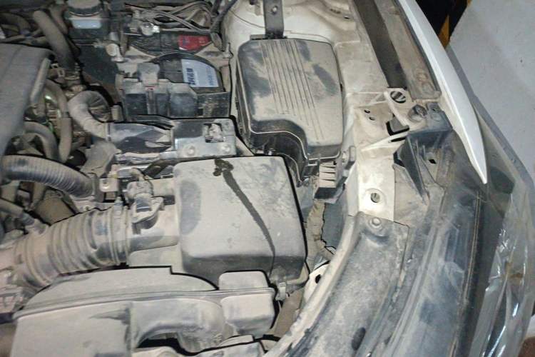 Used Mazda CX-5 2015 2.0L Automatic Two-Wheel Drive Urban Version Engine Bay Left