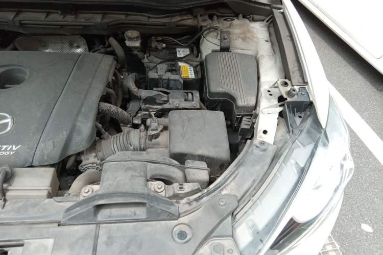 Used Mazda CX-5 2015 2.0L Automatic Two-Wheel Drive Urban Version Engine Bay Left
