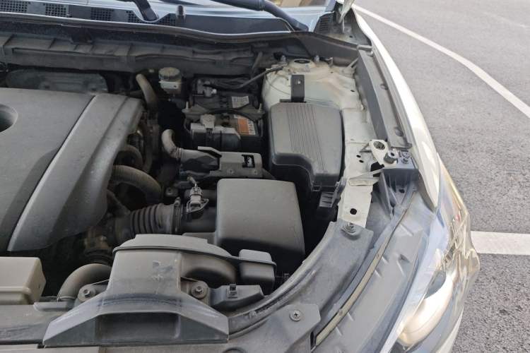 Used Mazda CX-5 2015 2.0L Automatic Two-Wheel Drive Urban Version Engine Bay Left