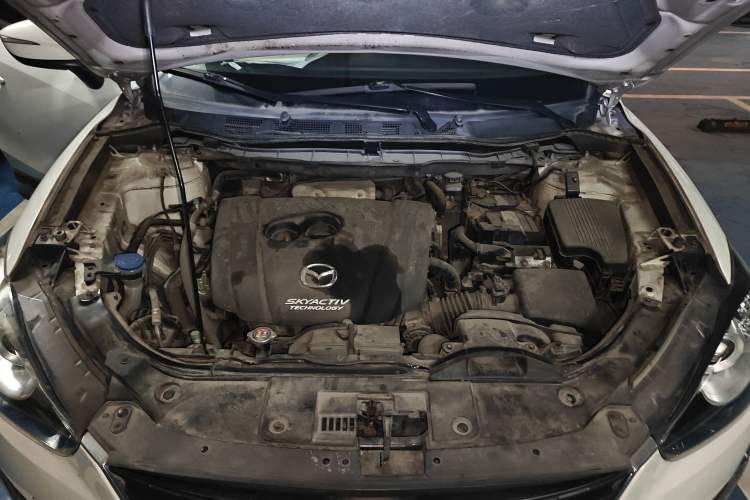 Used Mazda CX-5 2015 2.0L Automatic Two-Wheel Drive Urban Version Engine Bay