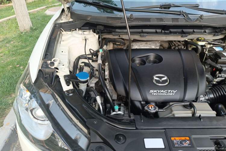 Used Mazda CX-5 2015 2.5L Automatic 4x4 Flagship Model Engine Bay Right
