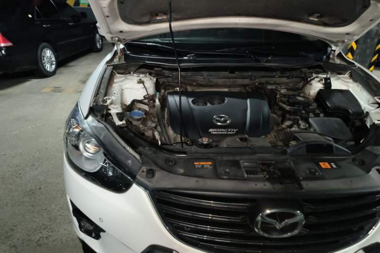 Used Mazda CX-5 2015 2.0L Automatic Two-Wheel Drive Urban Version Engine Bay Right