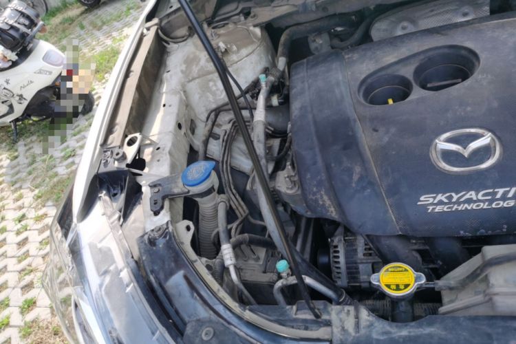 Used Mazda CX-5 2015 2.0L Automatic Two-Wheel Drive Urban Version Engine Bay Right