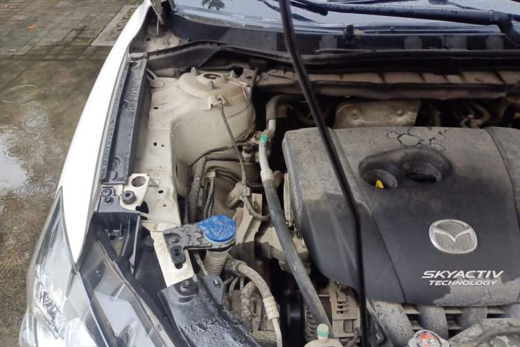 Used Mazda CX-5 2015 2.0L Automatic 4x4 Luxury Edition Engine Bay Right
