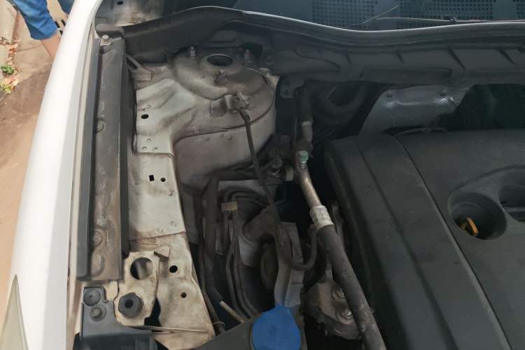Used Mazda CX-5 2015 2.0L Automatic 2WD Comfort Edition Engine Bay Right
