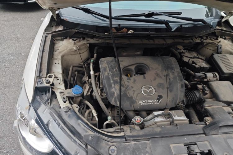 Used Mazda CX-5 2015 2.0L Automatic Two-Wheel Drive Urban Version Engine Bay Right