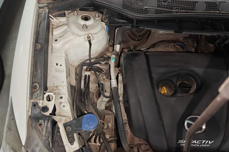 Used Mazda CX-5 2015 2.5L Automatic 4x4 Prestige Edition Engine Bay Right