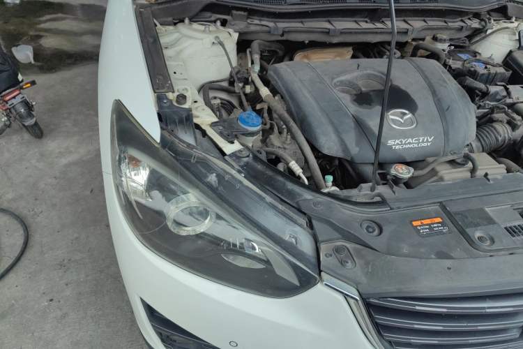 Used Mazda CX-5 2015 2.0L Automatic Two-Wheel Drive Urban Version Engine Bay Right
