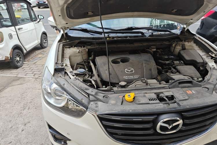 Used Mazda CX-5 2015 2.0L Automatic Two-Wheel Drive Urban Version Engine Bay Right