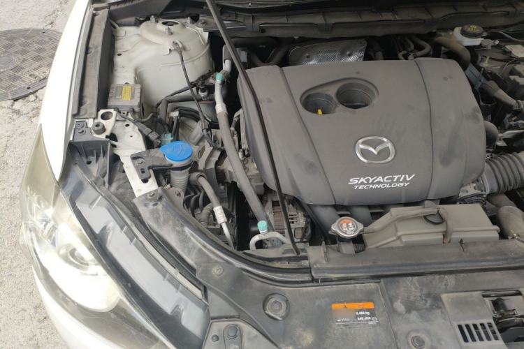 Used Mazda CX-5 2015 2.0L Automatic Two-Wheel Drive Urban Version Engine Bay Right