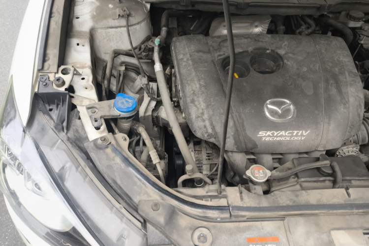 Used Mazda CX-5 2015 2.0L Automatic Two-Wheel Drive Urban Version Engine Bay Right