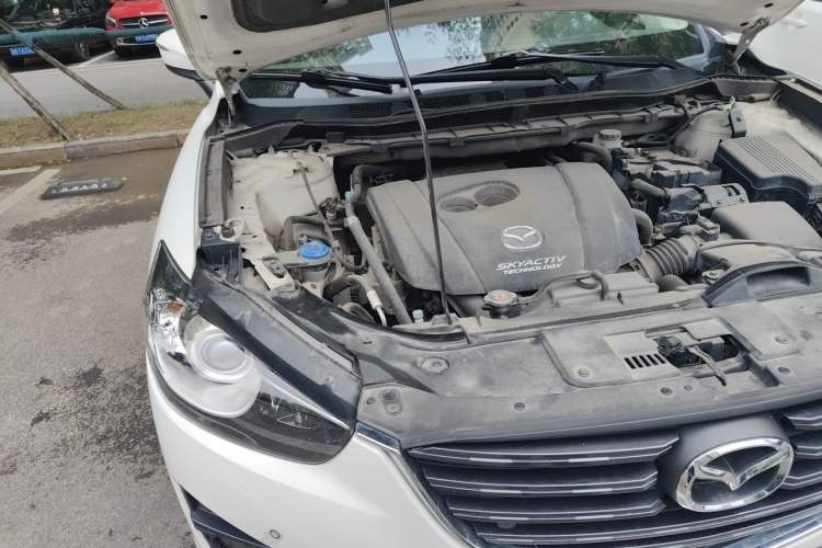 Used Mazda CX-5 2015 2.0L Automatic Two-Wheel Drive Urban Version Engine Bay Right