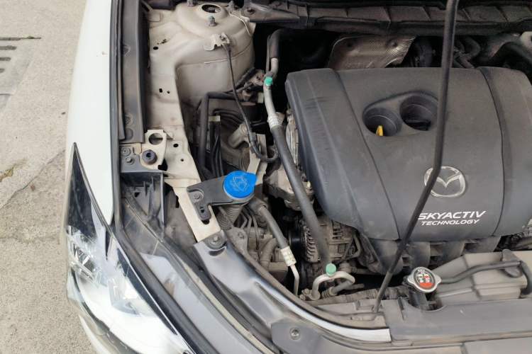 Used Mazda CX-5 2015 2.0L Manual Two-Wheel Drive Comfort Version Engine Bay Right