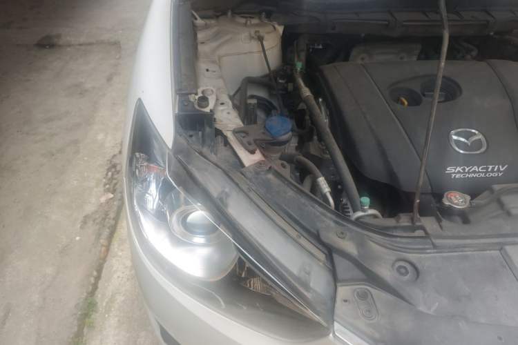 Used Mazda CX-5 2015 2.0L Automatic Two-Wheel Drive Urban Version Engine Bay Right