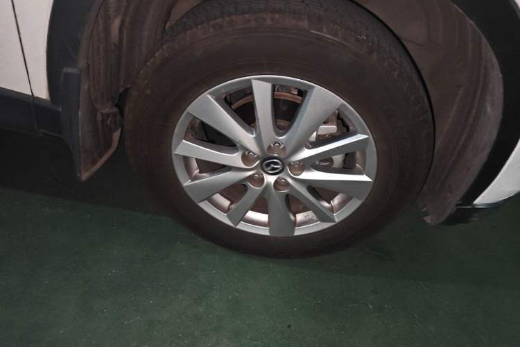 Used Mazda CX-5 2015 2.0L Manual Two-Wheel Drive Comfort Version Exterior 1