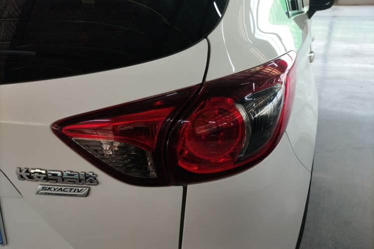 Used Mazda CX-5 2015 2.0L Automatic Two-Wheel Drive Urban Version Exterior 1