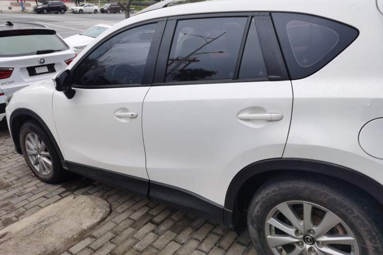 Used Mazda CX-5 2015 2.0L Automatic 2WD Comfort Edition Exterior 3