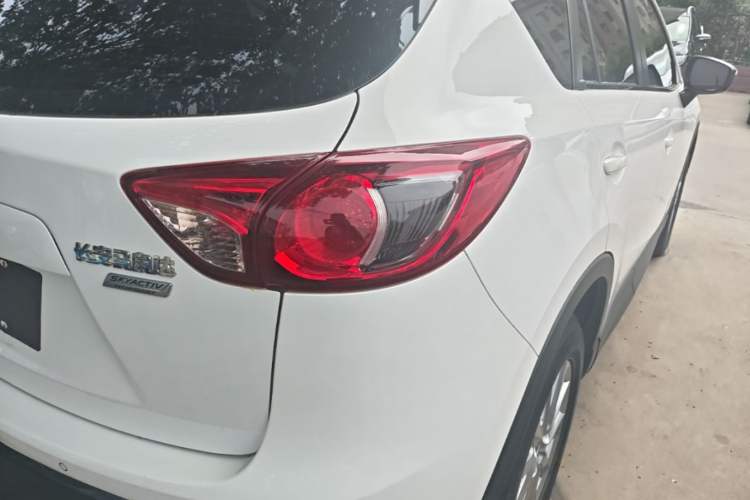 Used Mazda CX-5 2015 2.0L Automatic Two-Wheel Drive Urban Version Exterior 3
