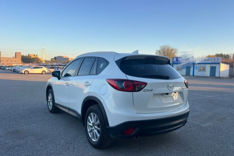 Used Mazda CX-5 2015 2.0L Manual Two-Wheel Drive Comfort Version Exterior 3