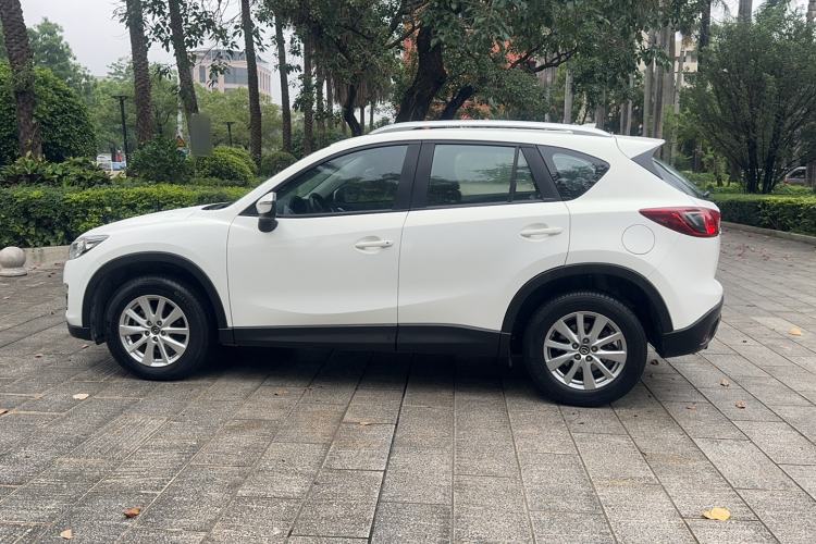 Used Mazda CX-5 2015 2.0L Automatic Two-Wheel Drive Urban Version Exterior 4