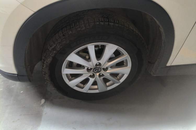 Used Mazda CX-5 2015 2.0L Automatic Two-Wheel Drive Urban Version Exterior 4