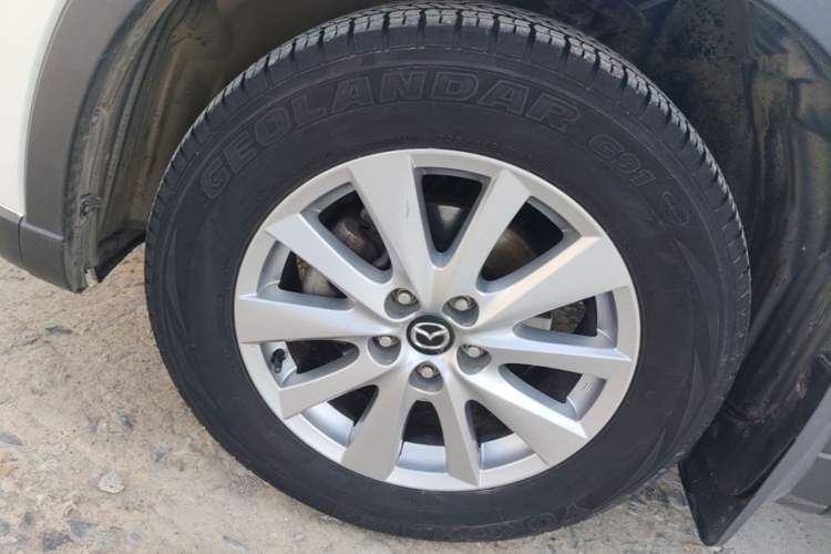 Used Mazda CX-5 2015 2.0L Automatic Two-Wheel Drive Urban Version Exterior 4