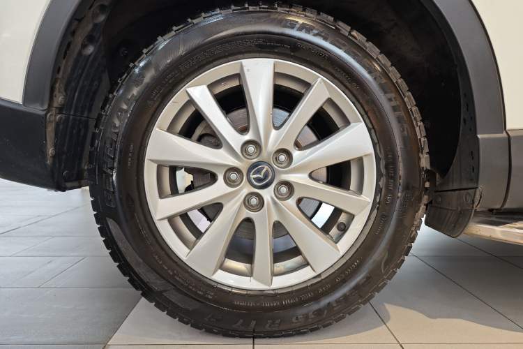 Used Mazda CX-5 2015 2.0L Automatic Two-Wheel Drive Urban Version Exterior 4