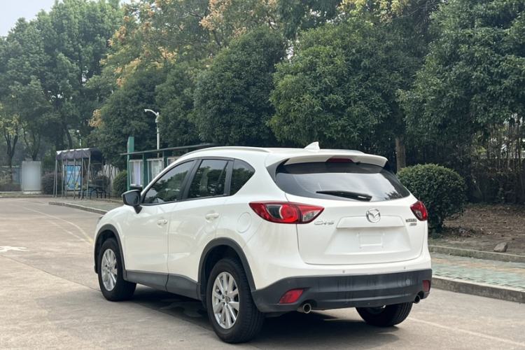Used Mazda CX-5 2015 2.0L Manual Two-Wheel Drive Comfort Version Exterior 5