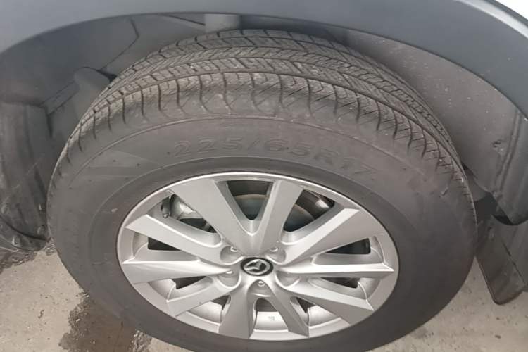 Used Mazda CX-5 2015 2.0L Automatic Two-Wheel Drive Urban Version Exterior 5