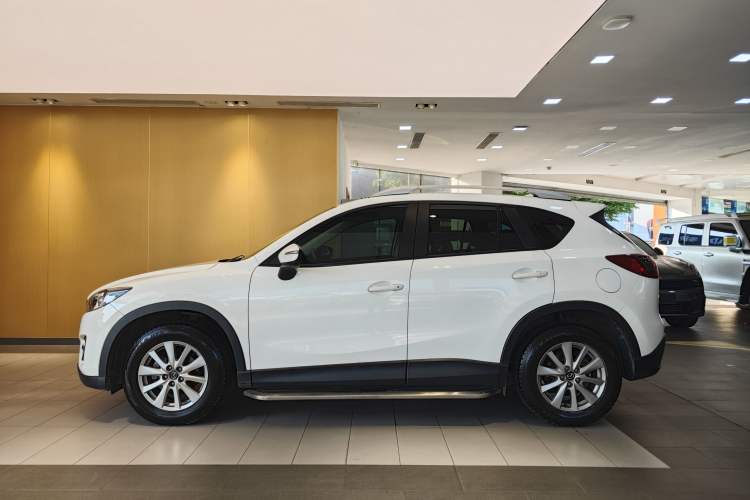 Used Mazda CX-5 2015 2.0L Automatic Two-Wheel Drive Urban Version Exterior 7