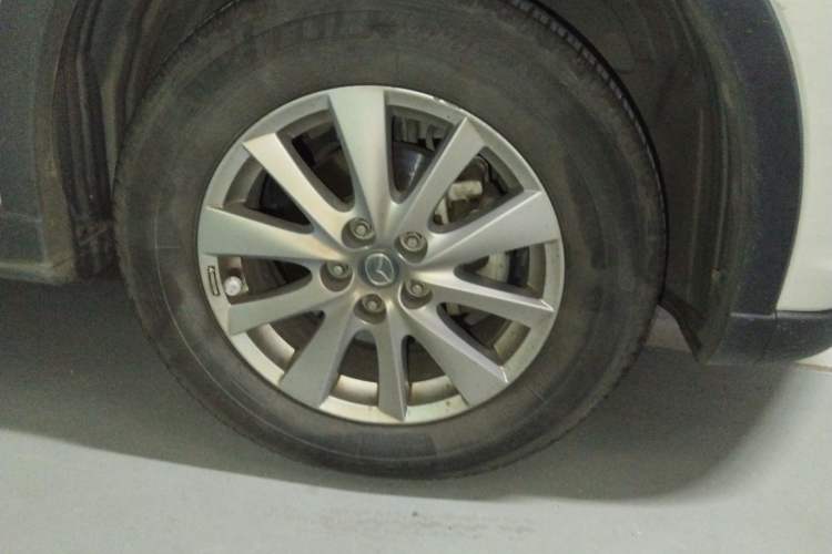 Used Mazda CX-5 2015 2.0L Automatic Two-Wheel Drive Urban Version Exterior 7