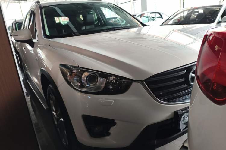 Used Mazda CX-5 2015 2.5L Automatic 4x4 Flagship Model Front Right 45 Deg