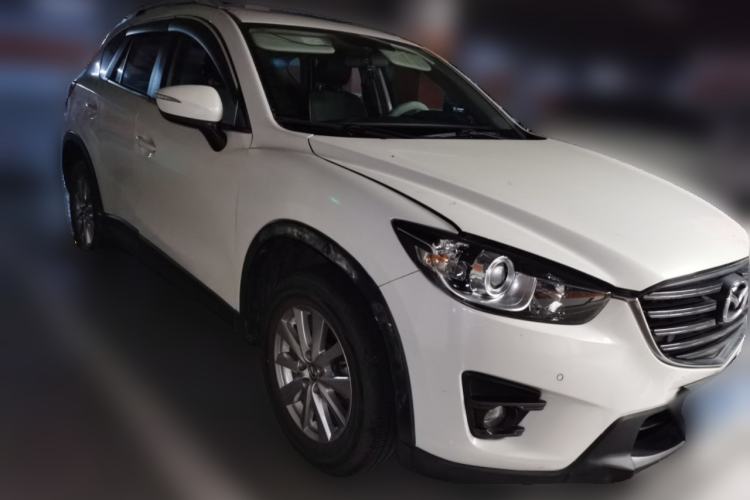 Used Mazda CX-5 2015 2.0L Automatic Two-Wheel Drive Urban Version Front Right 45 Deg