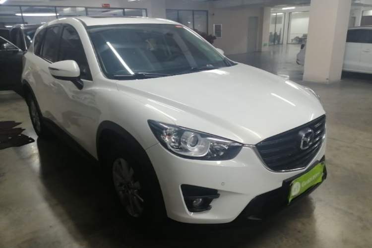 Used Mazda CX-5 2015 2.0L Automatic Two-Wheel Drive Urban Version Front Right 45 Deg
