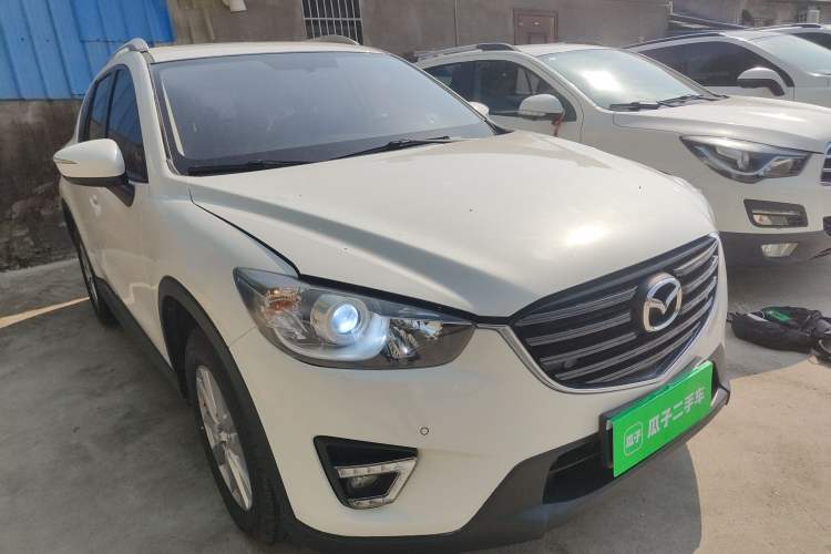 Used Mazda CX-5 2015 2.0L Automatic 2WD Comfort Edition Front Right 45 Deg