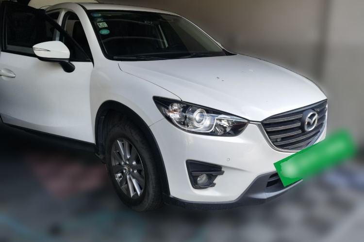 Used Mazda CX-5 2015 2.0L Automatic Two-Wheel Drive Urban Version Front Right 45 Deg