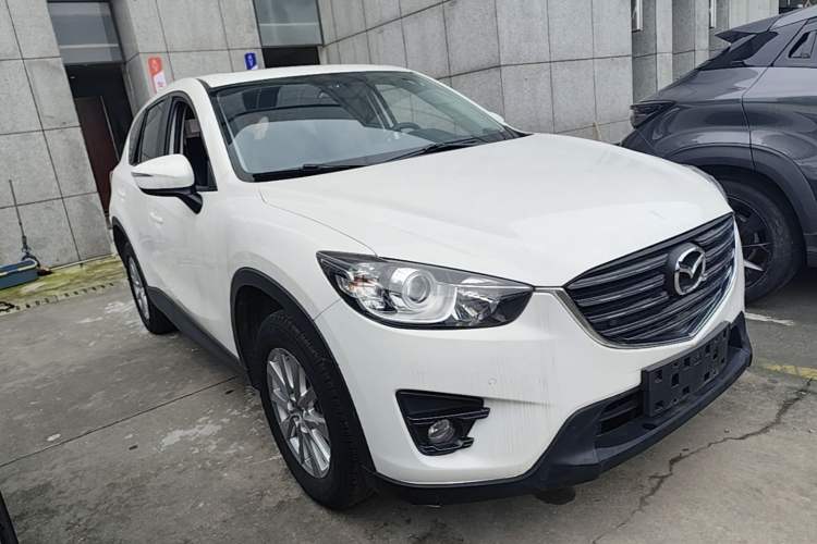 Used Mazda CX-5 2015 2.0L Automatic Two-Wheel Drive Urban Version Front Right 45 Deg