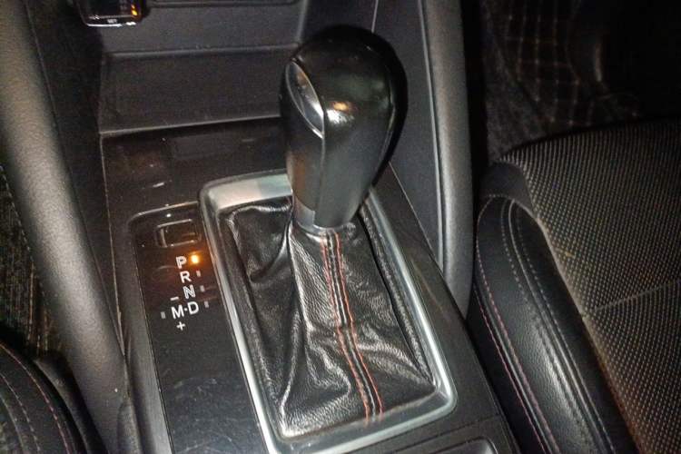 Used Mazda CX-5 2015 2.5L Automatic 4x4 Prestige Edition Gear Lever