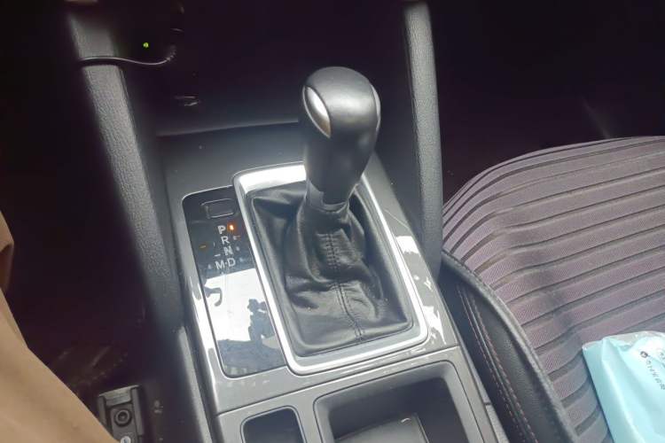Used Mazda CX-5 2015 2.0L Automatic 4x4 Luxury Edition Gear Lever