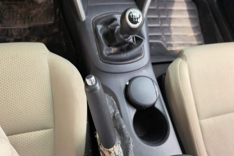 Used Mazda CX-5 2015 2.0L Manual Two-Wheel Drive Comfort Version Gear Lever