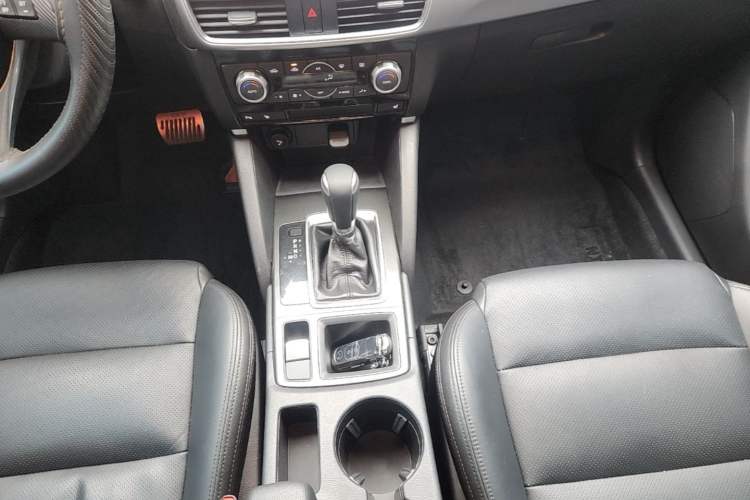 Used Mazda CX-5 2015 2.0L Automatic 4x4 Luxury Edition Gear Lever